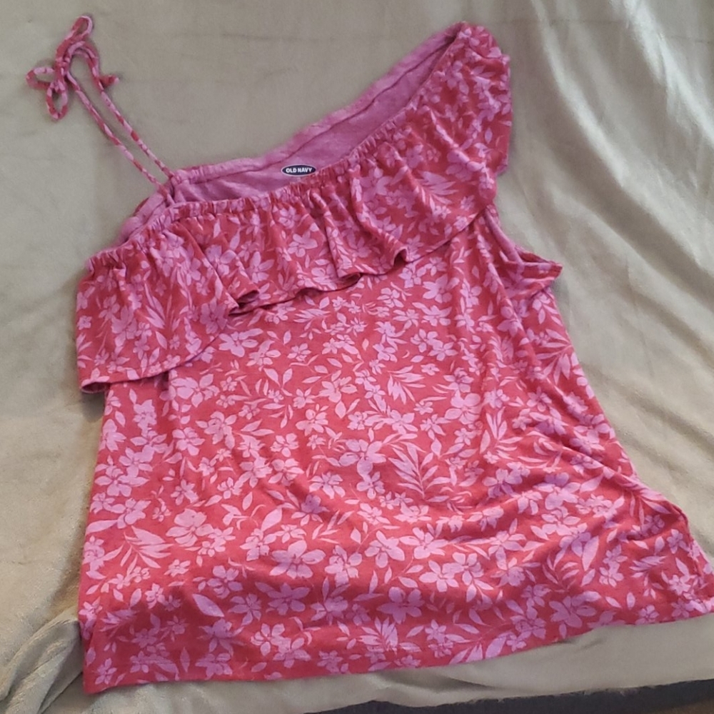 Floral top with cute shoulder tie